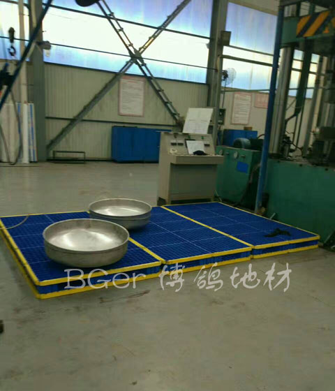 機(jī)加工車(chē)間重貨地面墊板+搬運(yùn)托盤(pán)